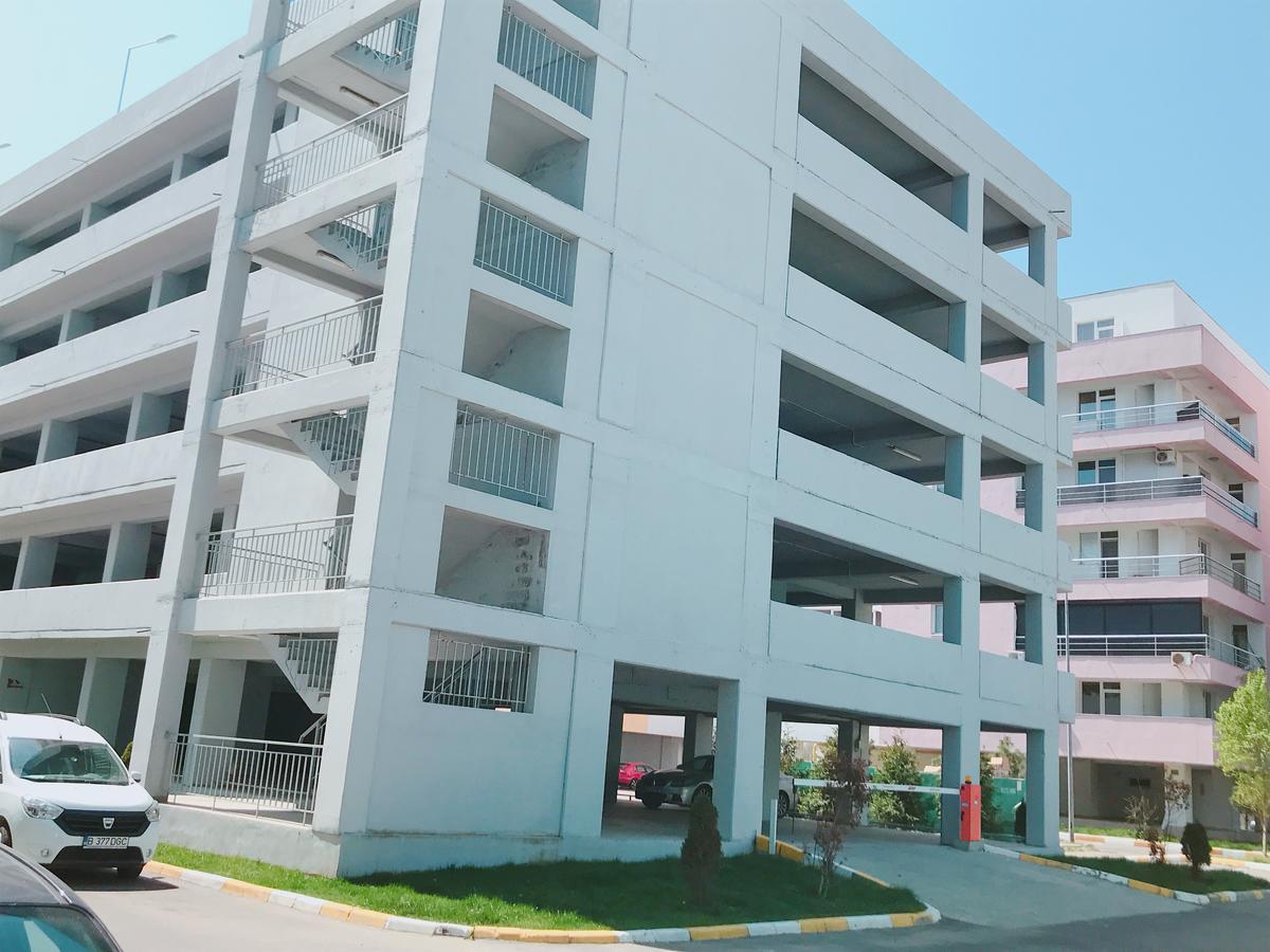 Apartment Blue Summerland 2 *